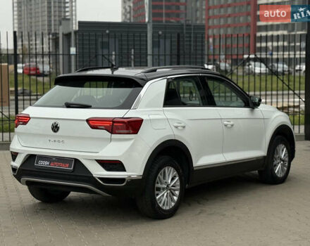 Белый Фольксваген Ти-Рок, объемом двигателя 1.5 л и пробегом 62 тыс. км за 19999 $, фото 6 на Automoto.ua