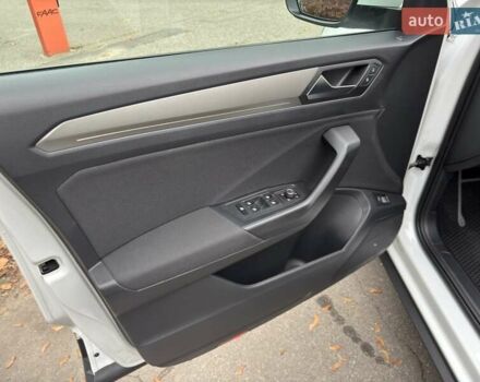 Білий Фольксваген Ті-Рок, об'ємом двигуна 1.5 л та пробігом 65 тис. км за 22999 $, фото 14 на Automoto.ua