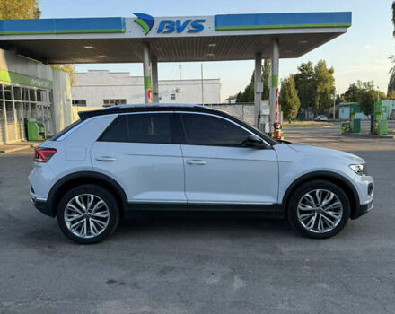 Фольксваген Ти-Рок 2021 в Лубнах на Automoto.ua Белый Фольксваген Ти-Рок, объемом двигателя 1.97 л и пробегом 43 тыс. км за 25500 $, фото 9 на Automoto.ua