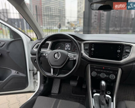 Белый Фольксваген Ти-Рок, объемом двигателя 1.5 л и пробегом 62 тыс. км за 19999 $, фото 17 на Automoto.ua