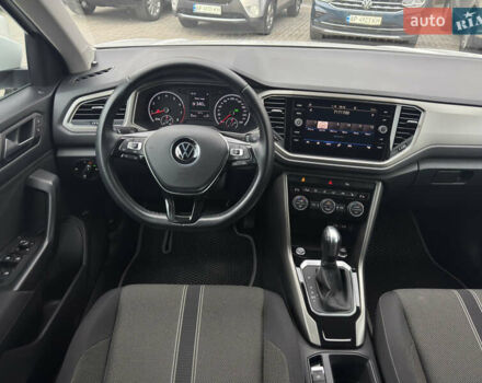 Белый Фольксваген Ти-Рок, объемом двигателя 1.5 л и пробегом 65 тыс. км за 23500 $, фото 2 на Automoto.ua