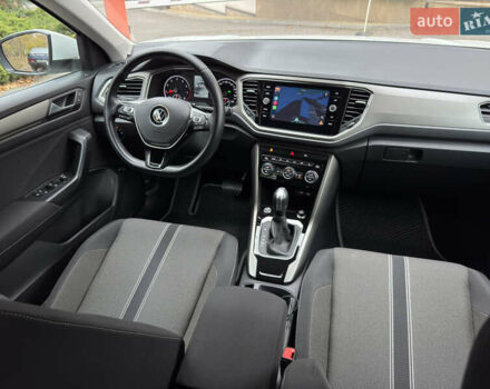 Білий Фольксваген Ті-Рок, об'ємом двигуна 1.5 л та пробігом 65 тис. км за 22999 $, фото 36 на Automoto.ua