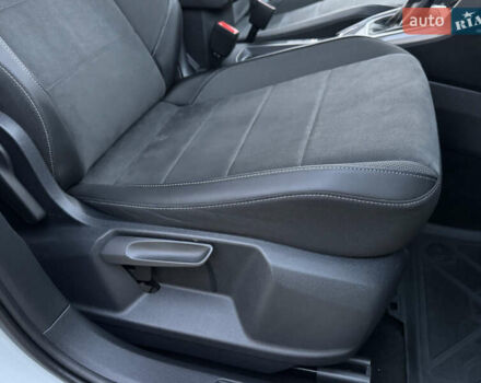 Білий Фольксваген Ті-Рок, об'ємом двигуна 1.5 л та пробігом 55 тис. км за 22799 $, фото 117 на Automoto.ua