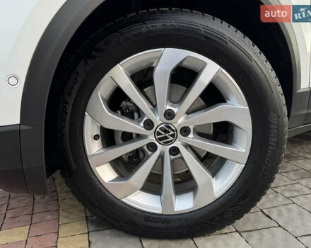 Білий Фольксваген Ті-Рок, об'ємом двигуна 1.5 л та пробігом 55 тис. км за 22799 $, фото 16 на Automoto.ua