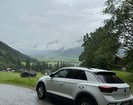 Білий Фольксваген Ті-Рок, об'ємом двигуна 1.5 л та пробігом 30 тис. км за 23351 $, фото 3 на Automoto.ua