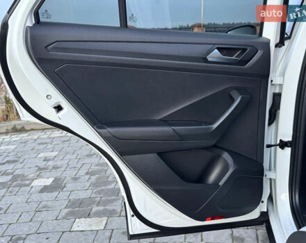 Білий Фольксваген Ті-Рок, об'ємом двигуна 1.5 л та пробігом 55 тис. км за 22799 $, фото 125 на Automoto.ua