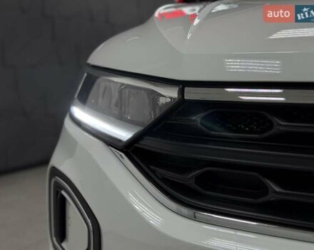 Фольксваген Ти-Рок 2024 в Тернополе на Automoto.ua Белый Фольксваген Ти-Рок, объемом двигателя 1.4 л и пробегом 5 тыс. км за 28300 $, фото 4 на Automoto.ua