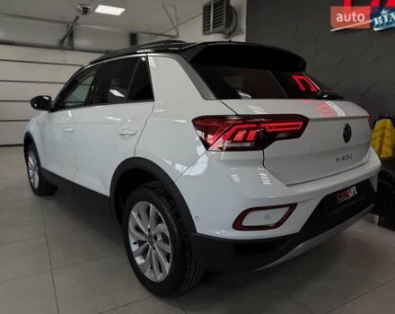 Фольксваген Ти-Рок 2024 в Тернополе на Automoto.ua Белый Фольксваген Ти-Рок, объемом двигателя 1.4 л и пробегом 5 тыс. км за 28300 $, фото 22 на Automoto.ua