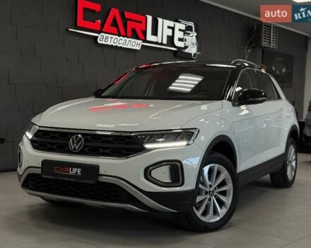 Фольксваген Ти-Рок 2024 в Тернополе на Automoto.ua Белый Фольксваген Ти-Рок, объемом двигателя 1.4 л и пробегом 5 тыс. км за 28300 $, фото 2 на Automoto.ua