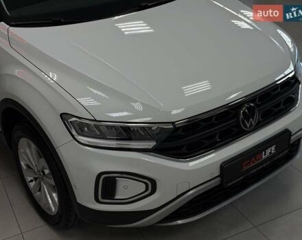 Фольксваген Ти-Рок 2024 в Тернополе на Automoto.ua Белый Фольксваген Ти-Рок, объемом двигателя 1.4 л и пробегом 5 тыс. км за 28300 $, фото 10 на Automoto.ua