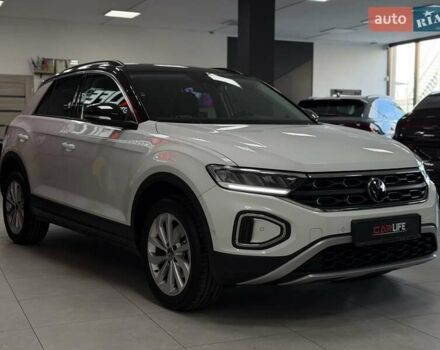 Фольксваген Ти-Рок 2024 в Тернополе на Automoto.ua Белый Фольксваген Ти-Рок, объемом двигателя 1.4 л и пробегом 5 тыс. км за 28300 $, фото 9 на Automoto.ua
