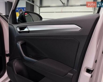 Фольксваген Ти-Рок 2024 в Тернополе на Automoto.ua Белый Фольксваген Ти-Рок, объемом двигателя 1.4 л и пробегом 5 тыс. км за 28300 $, фото 40 на Automoto.ua