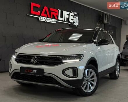 Фольксваген Ти-Рок 2024 в Тернополе на Automoto.ua Белый Фольксваген Ти-Рок, объемом двигателя 1.4 л и пробегом 5 тыс. км за 28300 $, фото 3 на Automoto.ua