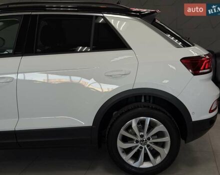 Фольксваген Ти-Рок 2024 в Тернополе на Automoto.ua Белый Фольксваген Ти-Рок, объемом двигателя 1.4 л и пробегом 5 тыс. км за 28300 $, фото 20 на Automoto.ua