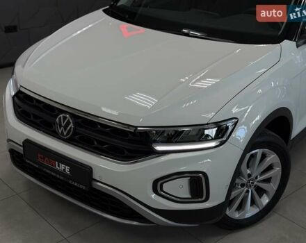 Фольксваген Ти-Рок 2024 в Тернополе на Automoto.ua Белый Фольксваген Ти-Рок, объемом двигателя 1.4 л и пробегом 5 тыс. км за 28300 $, фото 1 на Automoto.ua
