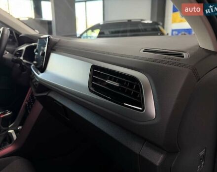 Фольксваген Ти-Рок 2024 в Тернополе на Automoto.ua Белый Фольксваген Ти-Рок, объемом двигателя 1.4 л и пробегом 5 тыс. км за 28300 $, фото 42 на Automoto.ua