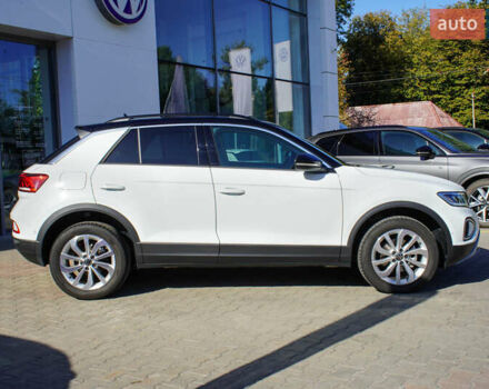 Білий Фольксваген Ті-Рок, об'ємом двигуна 1.4 л та пробігом 8 тис. км за 28687 $, фото 9 на Automoto.ua