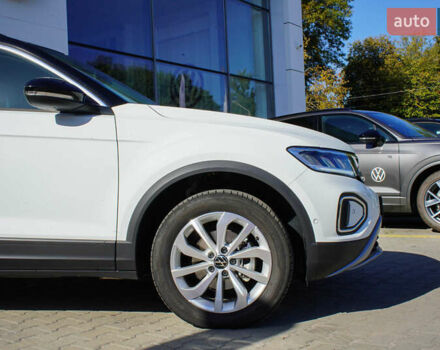 Білий Фольксваген Ті-Рок, об'ємом двигуна 1.4 л та пробігом 8 тис. км за 28687 $, фото 11 на Automoto.ua