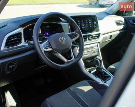 Білий Фольксваген Ті-Рок, об'ємом двигуна 1.4 л та пробігом 8 тис. км за 28687 $, фото 15 на Automoto.ua