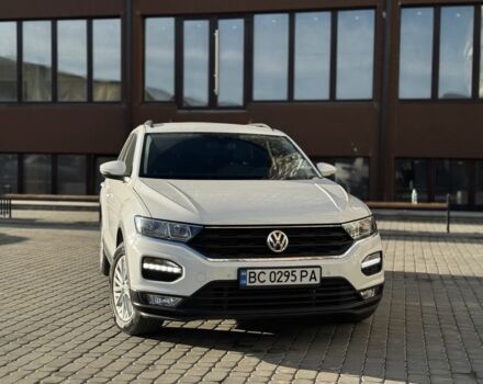 Белый Фольксваген Ти-Рок, объемом двигателя 1.5 л и пробегом 180 тыс. км за 16600 $, фото 1 на Automoto.ua