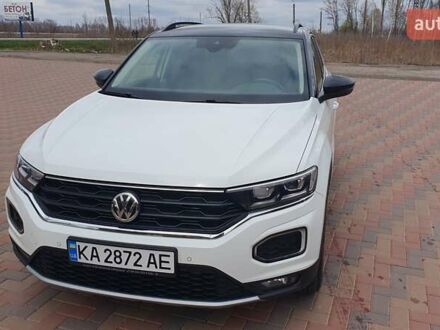 Фольксваген Ти-Рок 2019 в Киеве на Automoto.ua Белый Фольксваген Ти-Рок, объемом двигателя 1.5 л и пробегом 87 тыс. км за 22100 $, фото 1 на Automoto.ua