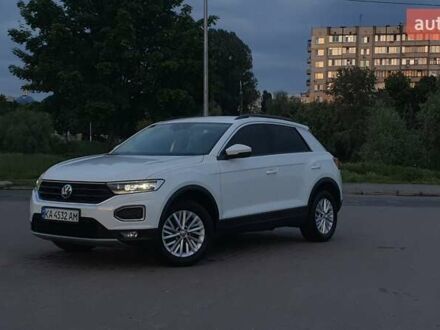 Фольксваген Ти-Рок 2019 в Киеве на Automoto.ua Белый Фольксваген Ти-Рок, объемом двигателя 1.5 л и пробегом 69 тыс. км за 22200 $, фото 1 на Automoto.ua