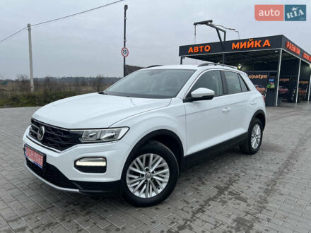 Фольксваген Ти-Рок 2019 в Червонограде на Automoto.ua Белый Фольксваген Ти-Рок, объемом двигателя 1.97 л и пробегом 191 тыс. км за 19637 $, фото 1 на Automoto.ua