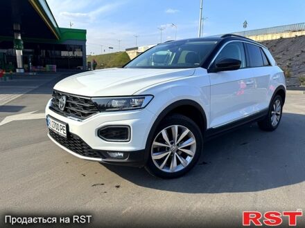 Фольксваген Ти-Рок 2019 в Киеве на Automoto.ua Белый Фольксваген Ти-Рок, объемом двигателя 15 л и пробегом 80 тыс. км за 20000 $, фото 1 на Automoto.ua