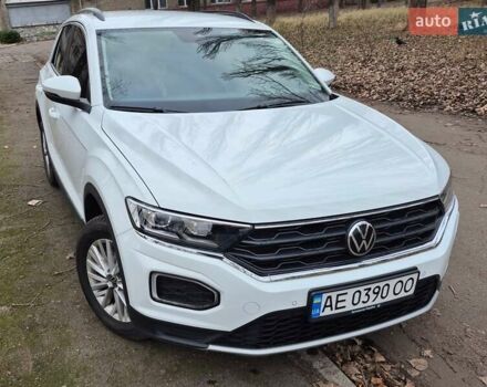 Белый Фольксваген Ти-Рок, объемом двигателя 1.5 л и пробегом 22 тыс. км за 26000 $, фото 1 на Automoto.ua