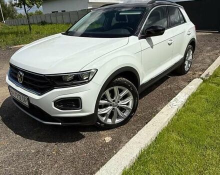 Белый Фольксваген Ти-Рок, объемом двигателя 1.5 л и пробегом 22 тыс. км за 25600 $, фото 1 на Automoto.ua