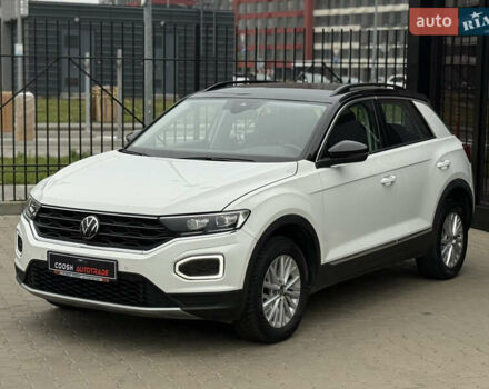 Фольксваген Ти-Рок 2021 в Киеве на Automoto.ua Белый Фольксваген Ти-Рок, объемом двигателя 1.5 л и пробегом 62 тыс. км за 19999 $, фото 1 на Automoto.ua