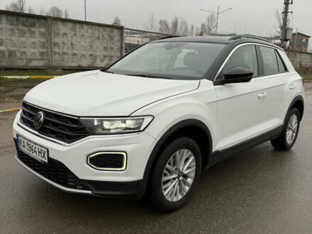 Белый Фольксваген Ти-Рок, объемом двигателя 1.5 л и пробегом 62 тыс. км за 18900 $, фото 1 на Automoto.ua