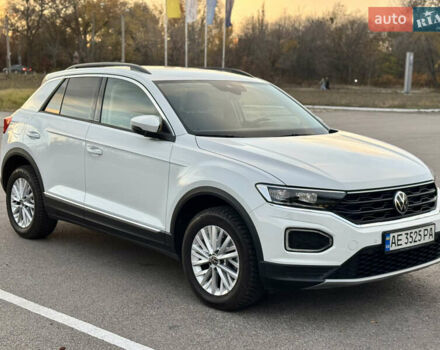 Белый Фольксваген Ти-Рок, объемом двигателя 1.5 л и пробегом 65 тыс. км за 23500 $, фото 1 на Automoto.ua