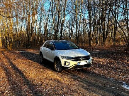 Фольксваген Ти-Рок 2022 в Кропивницком (Кировограде) на Automoto.ua Белый Фольксваген Ти-Рок, объемом двигателя 15 л и пробегом 115 тыс. км за 26500 $, фото 1 на Automoto.ua