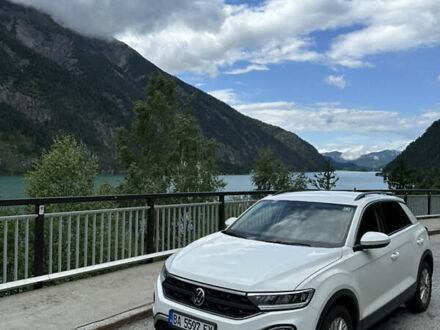 Білий Фольксваген Ті-Рок, об'ємом двигуна 1.5 л та пробігом 30 тис. км за 23351 $, фото 1 на Automoto.ua