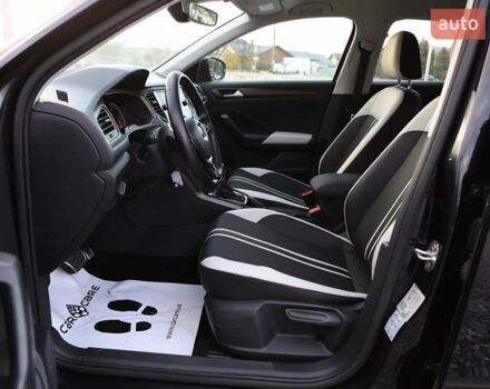 Черный Фольксваген Ти-Рок, объемом двигателя 1.97 л и пробегом 110 тыс. км за 24899 $, фото 68 на Automoto.ua