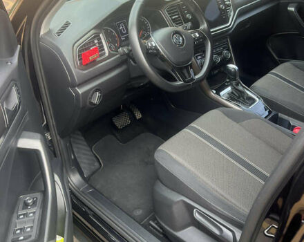 Чорний Фольксваген Ті-Рок, об'ємом двигуна 1.5 л та пробігом 70 тис. км за 20700 $, фото 3 на Automoto.ua