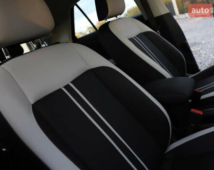 Черный Фольксваген Ти-Рок, объемом двигателя 1.97 л и пробегом 110 тыс. км за 24899 $, фото 57 на Automoto.ua