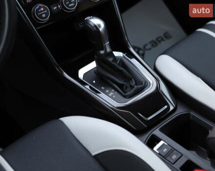 Черный Фольксваген Ти-Рок, объемом двигателя 1.97 л и пробегом 110 тыс. км за 24899 $, фото 66 на Automoto.ua