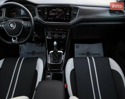 Черный Фольксваген Ти-Рок, объемом двигателя 1.97 л и пробегом 110 тыс. км за 24899 $, фото 59 на Automoto.ua