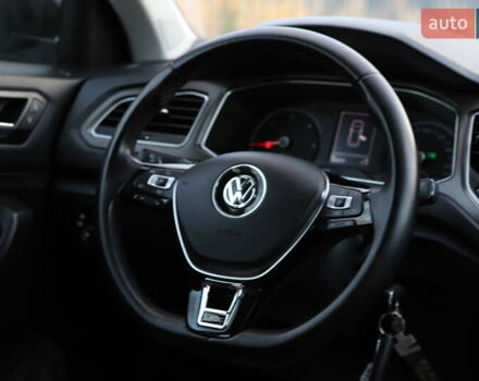 Черный Фольксваген Ти-Рок, объемом двигателя 1.97 л и пробегом 110 тыс. км за 24899 $, фото 60 на Automoto.ua