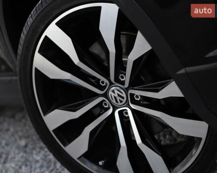 Черный Фольксваген Ти-Рок, объемом двигателя 1.97 л и пробегом 110 тыс. км за 24899 $, фото 14 на Automoto.ua