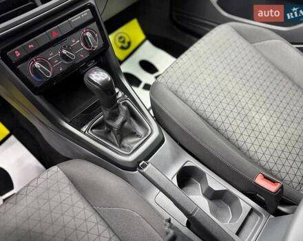 Фольксваген Ти-Рок 2020 в Черновцах на Automoto.ua Черный Фольксваген Ти-Рок, объемом двигателя 1.6 л и пробегом 200 тыс. км за 20700 $, фото 11 на Automoto.ua