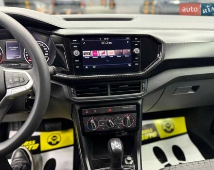 Фольксваген Ти-Рок 2020 в Черновцах на Automoto.ua Черный Фольксваген Ти-Рок, объемом двигателя 1.6 л и пробегом 200 тыс. км за 20700 $, фото 12 на Automoto.ua