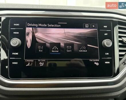 Чорний Фольксваген Ті-Рок, об'ємом двигуна 1.5 л та пробігом 98 тис. км за 23900 $, фото 20 на Automoto.ua