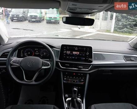 Черный Фольксваген Ти-Рок, объемом двигателя 1.4 л и пробегом 11 тыс. км за 30200 $, фото 14 на Automoto.ua