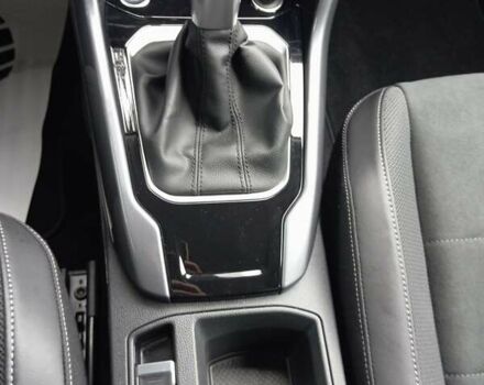 Черный Фольксваген Ти-Рок, объемом двигателя 1.4 л и пробегом 11 тыс. км за 30200 $, фото 19 на Automoto.ua