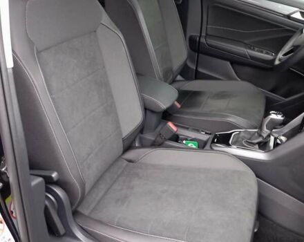 Черный Фольксваген Ти-Рок, объемом двигателя 1.4 л и пробегом 11 тыс. км за 30200 $, фото 29 на Automoto.ua