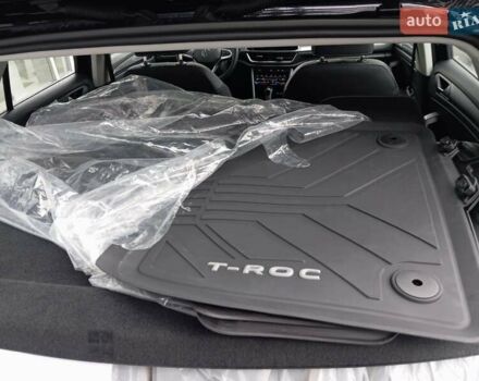 Черный Фольксваген Ти-Рок, объемом двигателя 1.4 л и пробегом 11 тыс. км за 30200 $, фото 42 на Automoto.ua