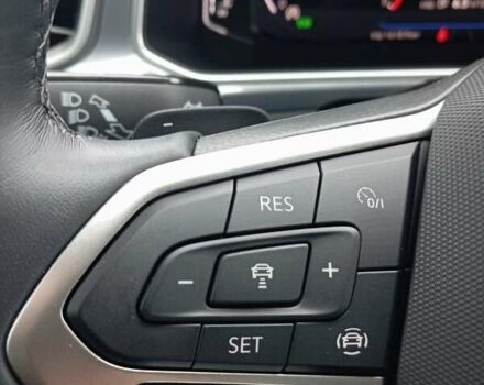 Черный Фольксваген Ти-Рок, объемом двигателя 1.4 л и пробегом 11 тыс. км за 30200 $, фото 17 на Automoto.ua